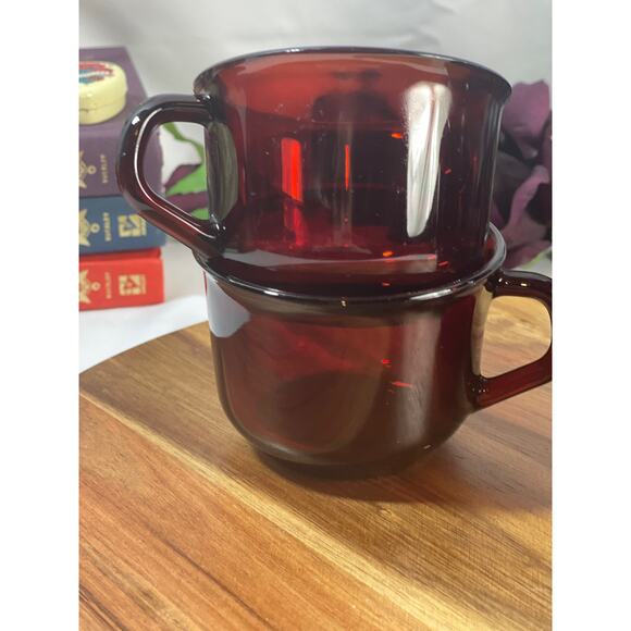 Vintage Arcoroc France Ruby Red Glass 4 Cups–Elegant Mid-Century Drinkware - Picture 3 of 11